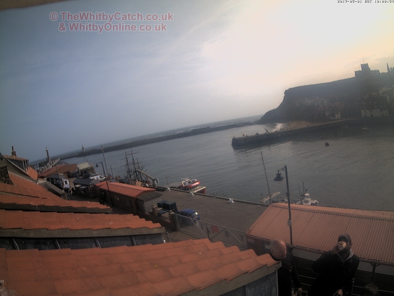 Whitby Mon 1st May 2017 10:01.