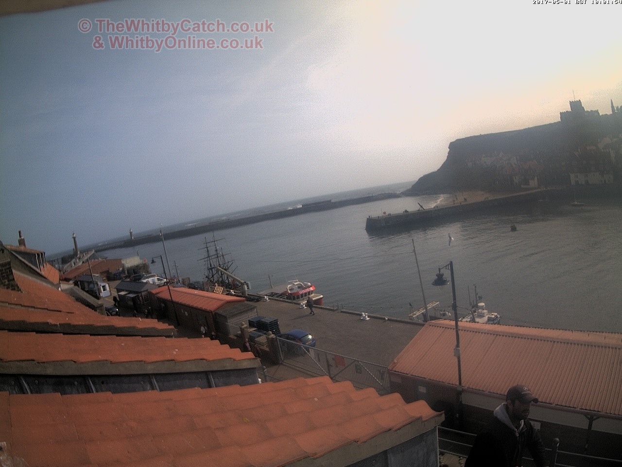Whitby Mon 1st May 2017 10:02.