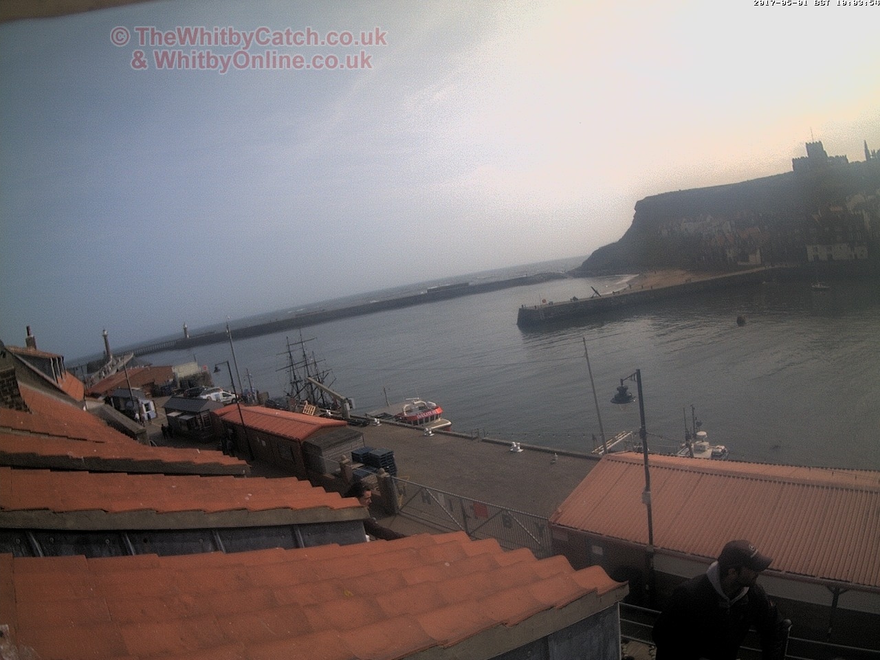 Whitby Mon 1st May 2017 10:04.