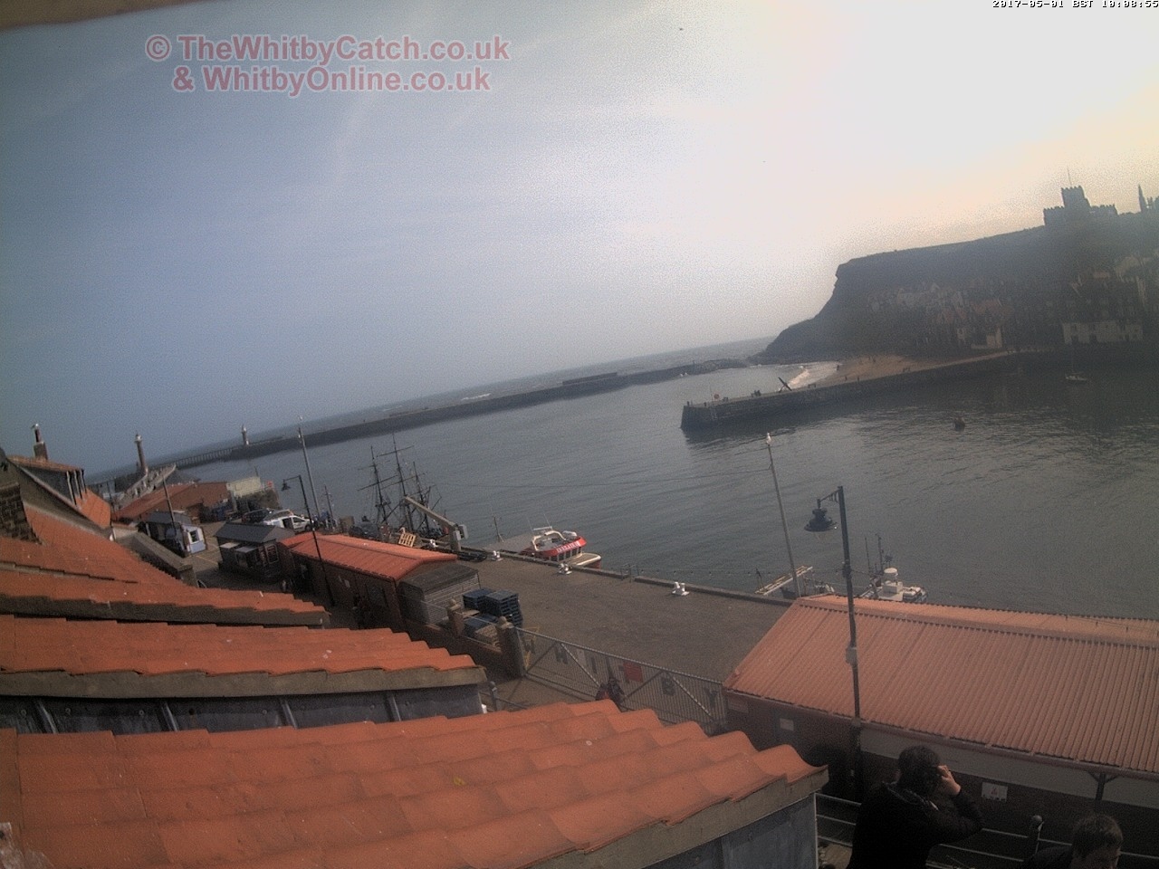 Whitby Mon 1st May 2017 10:09.