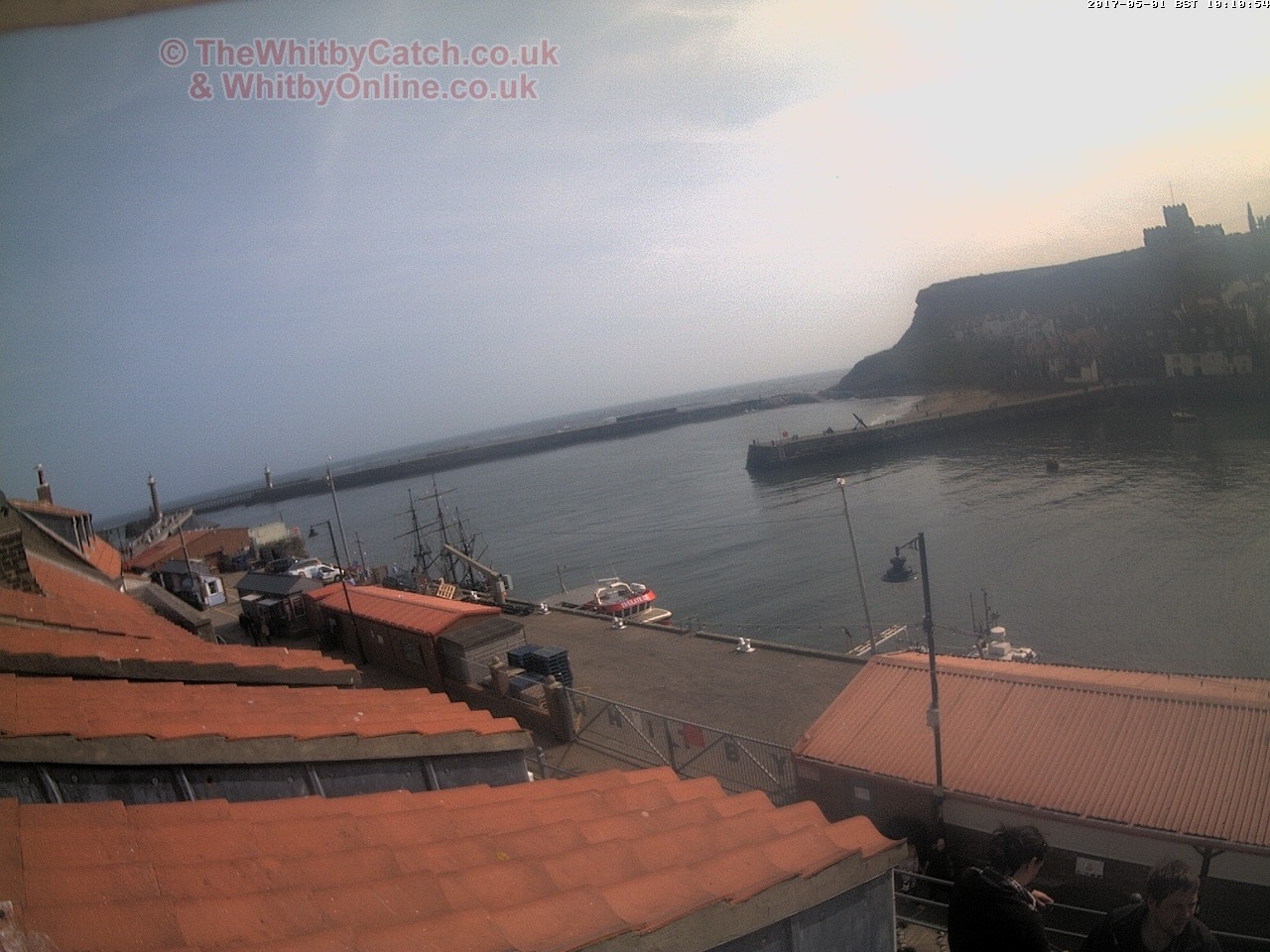 Whitby Mon 1st May 2017 10:11.