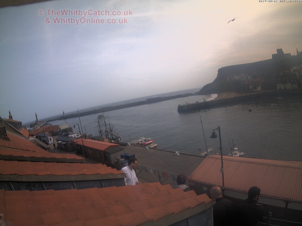 Whitby Mon 1st May 2017 10:16.