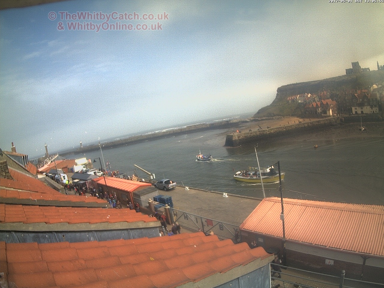 Whitby Mon 1st May 2017 13:06.