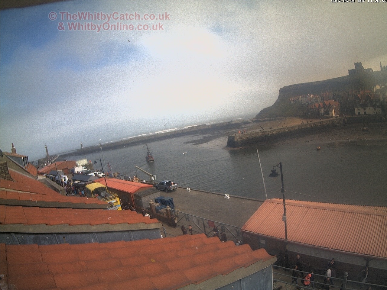 Whitby Mon 1st May 2017 13:29.