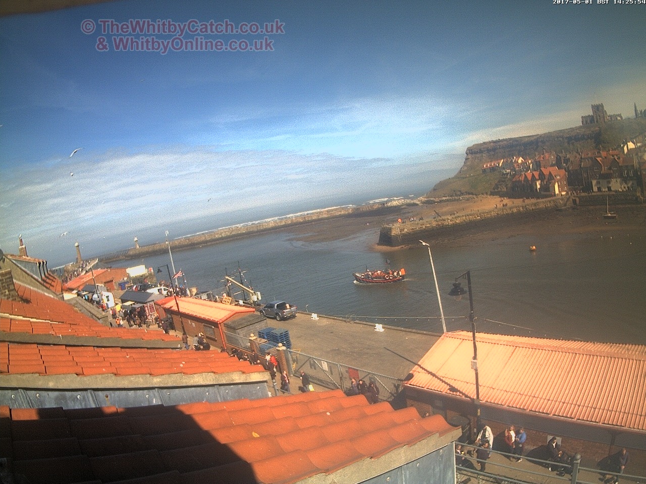 Whitby Mon 1st May 2017 14:26.