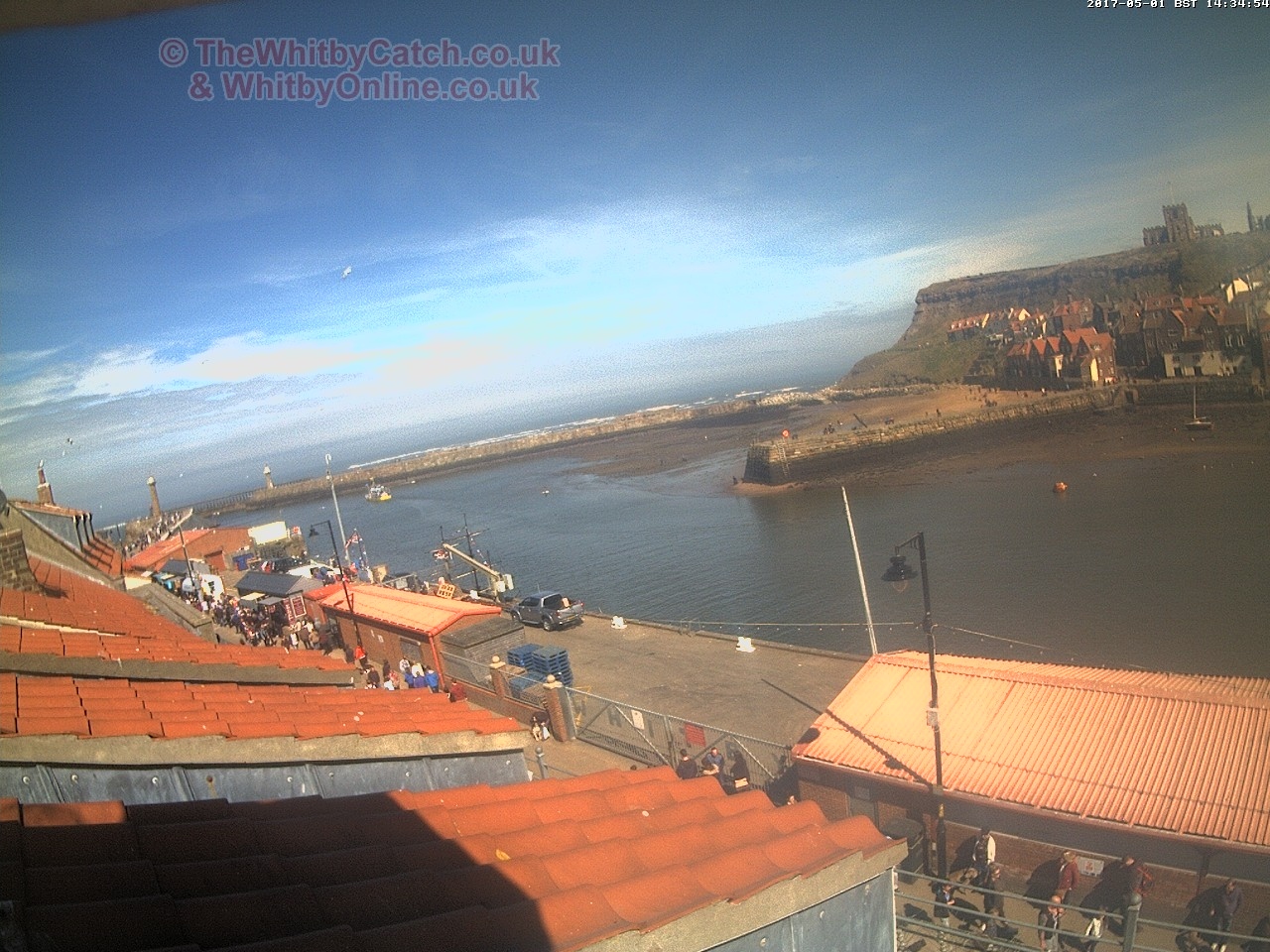 Whitby Mon 1st May 2017 14:35.