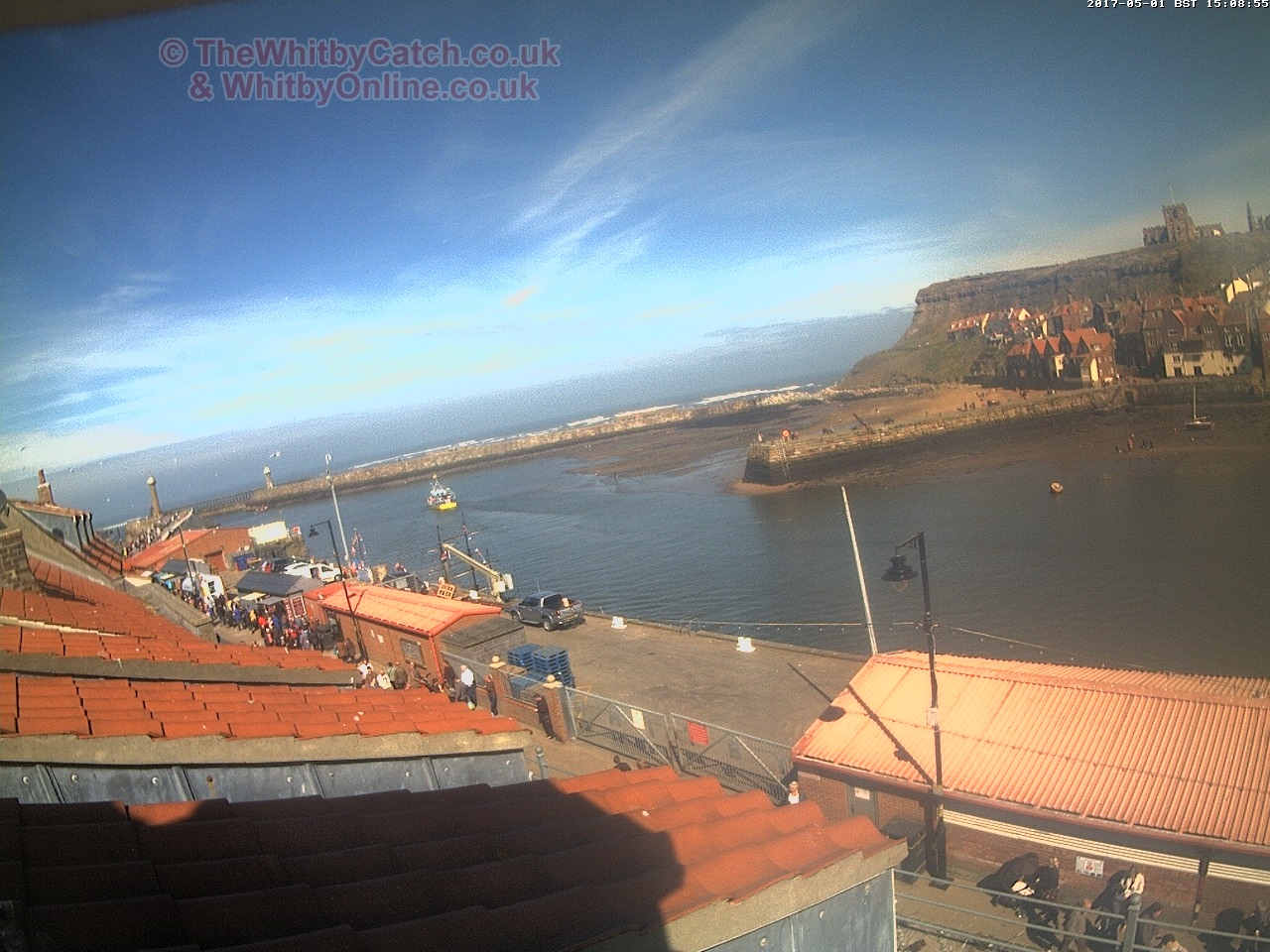 Whitby Mon 1st May 2017 15:09.