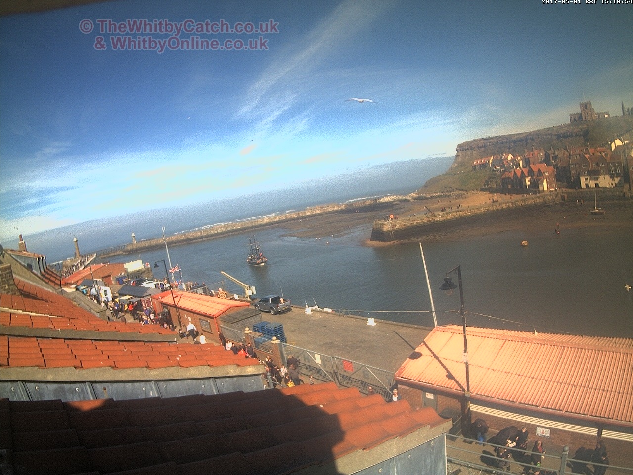 Whitby Mon 1st May 2017 15:11.