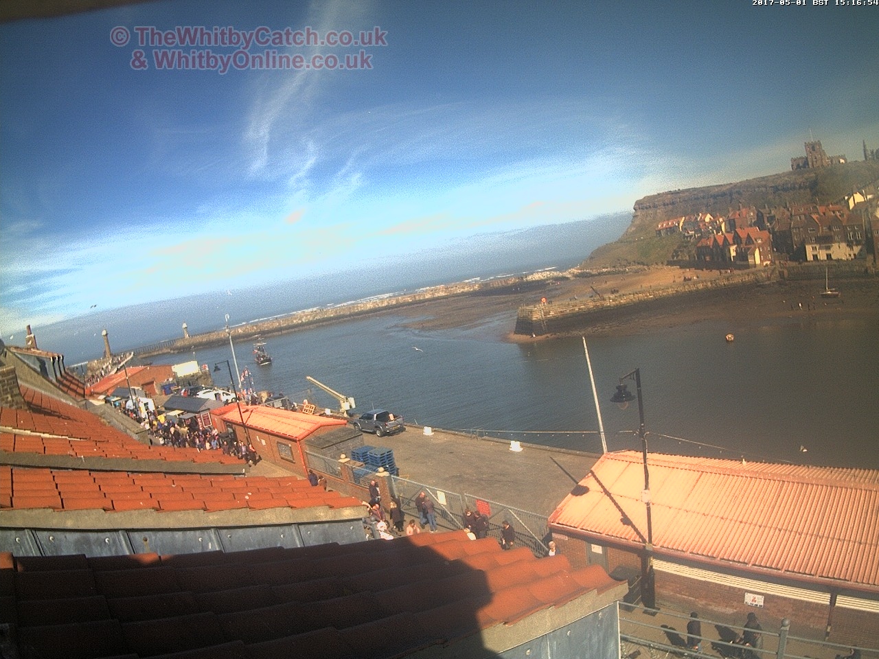 Whitby Mon 1st May 2017 15:17.