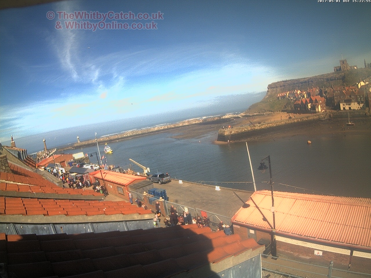 Whitby Mon 1st May 2017 15:23.
