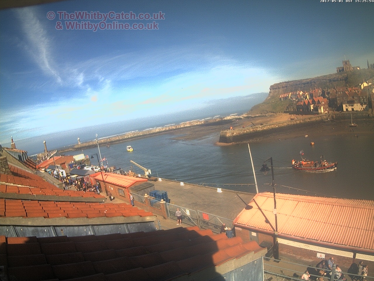 Whitby Mon 1st May 2017 15:26.