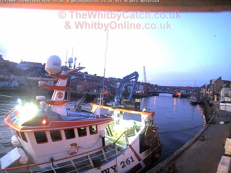 Whitby Mon 3rd August 2009 05:00.