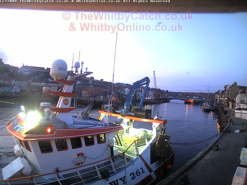 Whitby Mon 3rd August 2009 05:01.