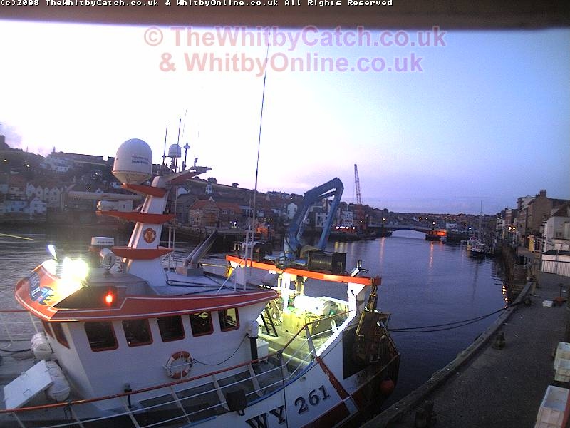 Whitby Mon 3rd August 2009 05:03.