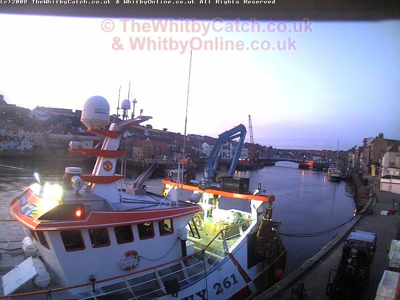 Whitby Mon 3rd August 2009 05:04.