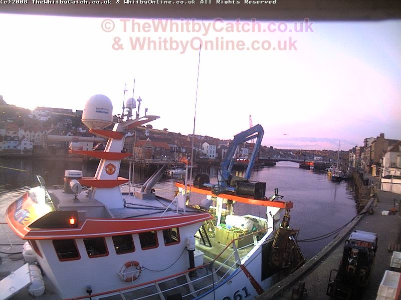 Whitby Mon 3rd August 2009 05:09.