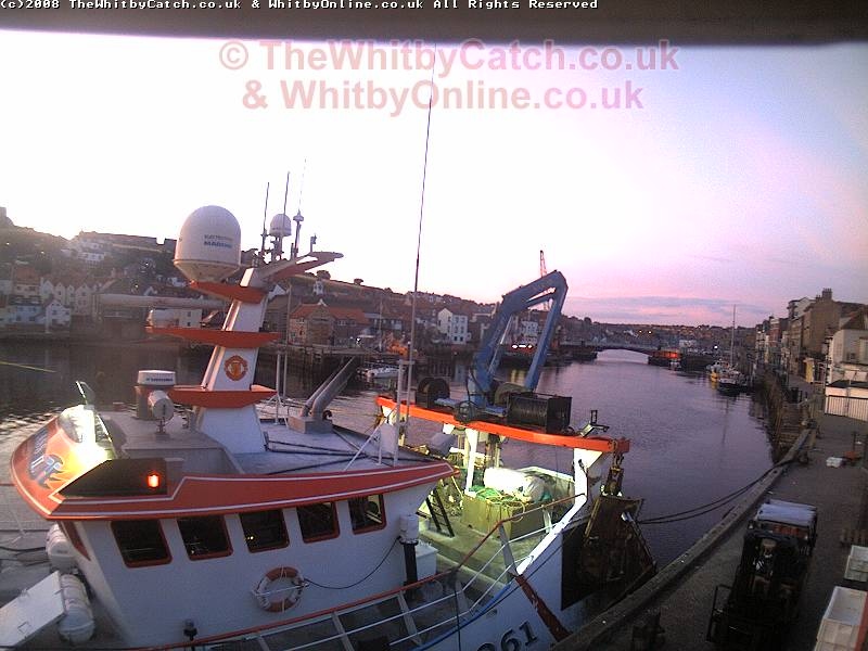 Whitby Mon 3rd August 2009 05:10.
