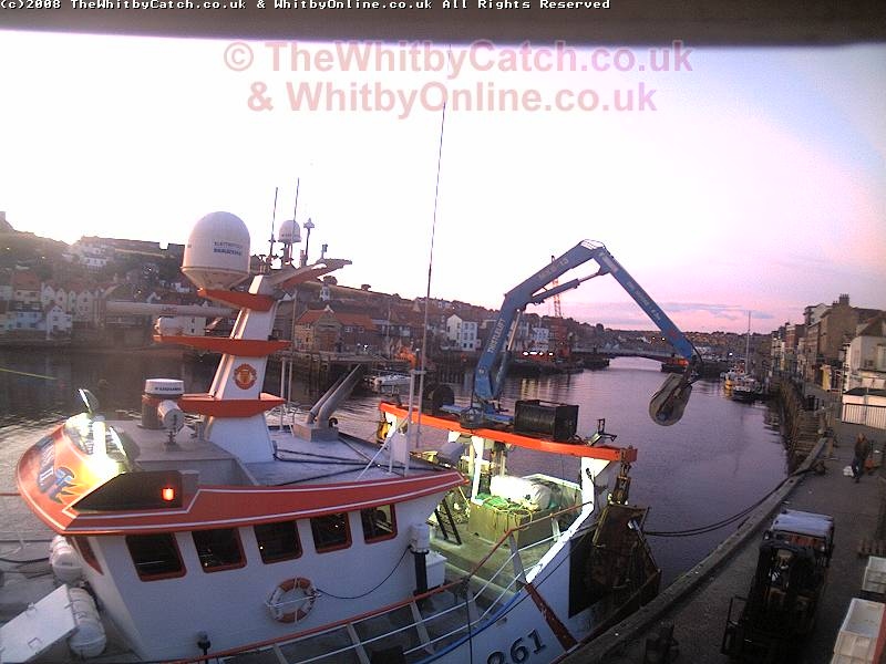 Whitby Mon 3rd August 2009 05:12.