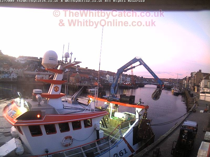 Whitby Mon 3rd August 2009 05:13.