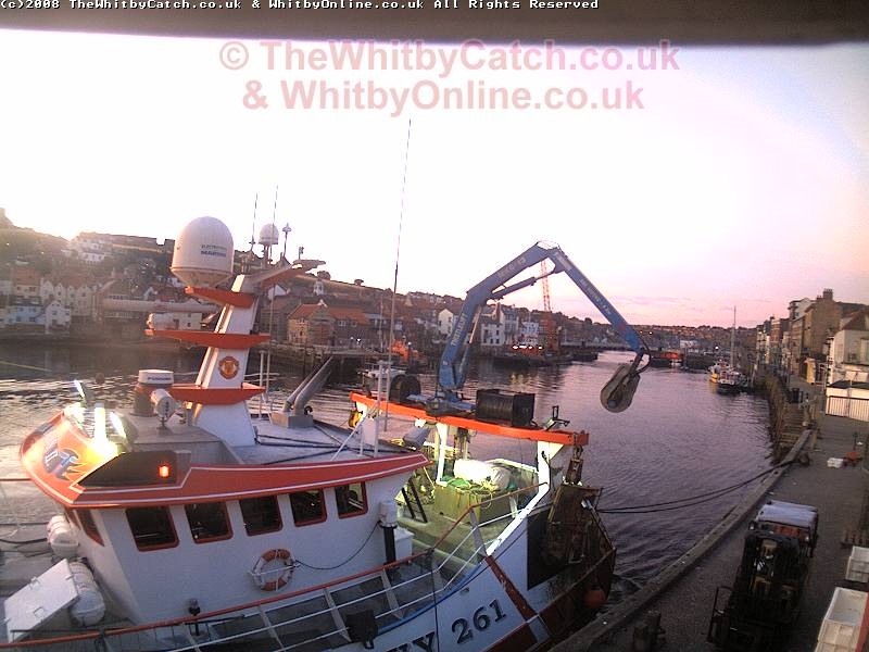 Whitby Mon 3rd August 2009 05:15.