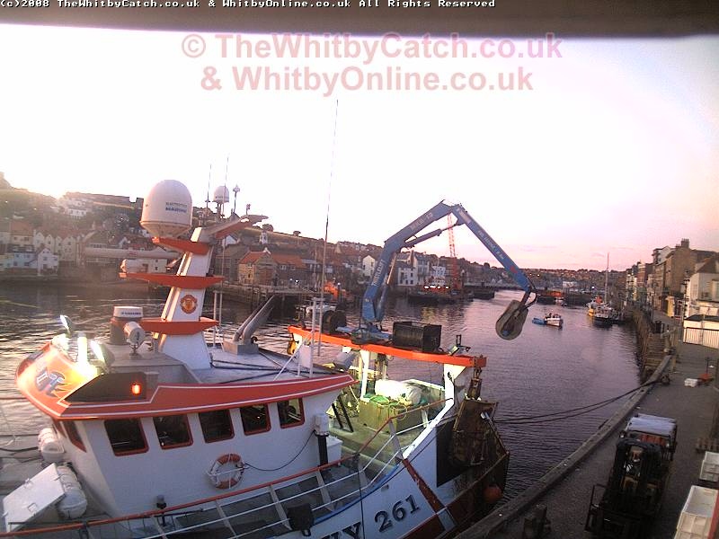 Whitby Mon 3rd August 2009 05:16.