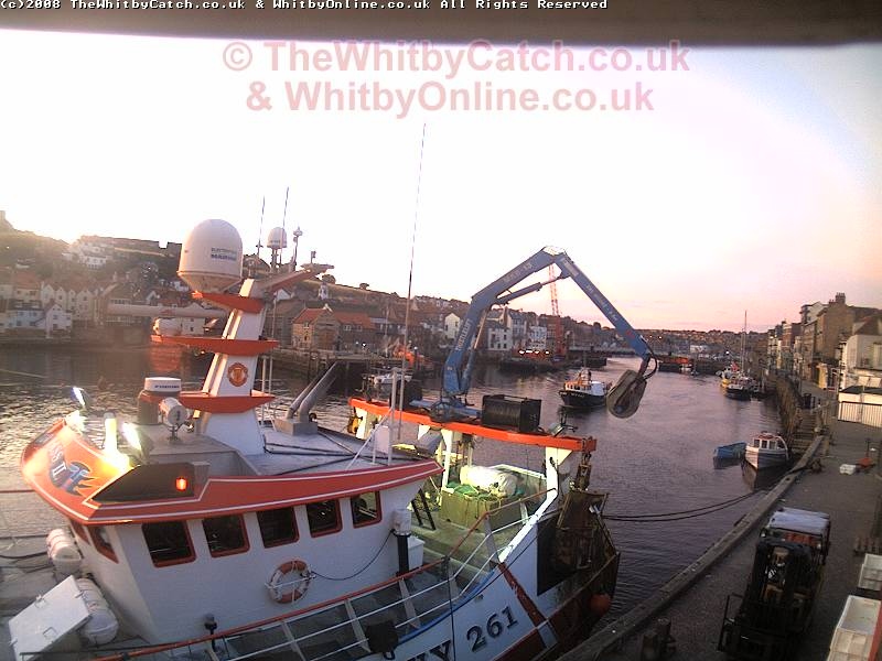Whitby Mon 3rd August 2009 05:18.