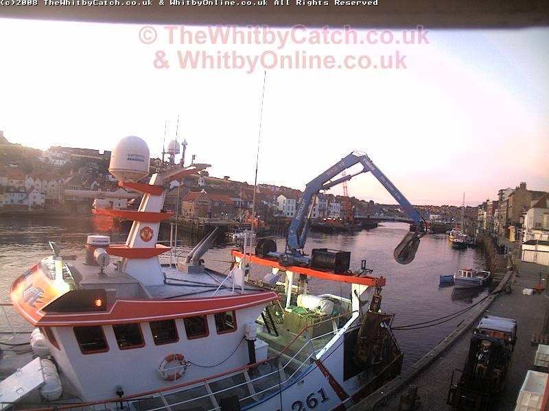 Whitby Mon 3rd August 2009 05:20.