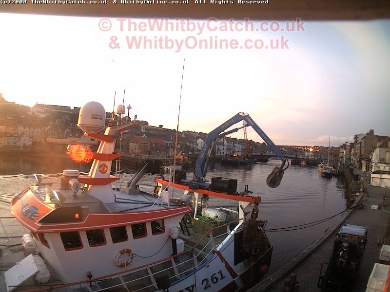 Whitby Mon 3rd August 2009 05:36.