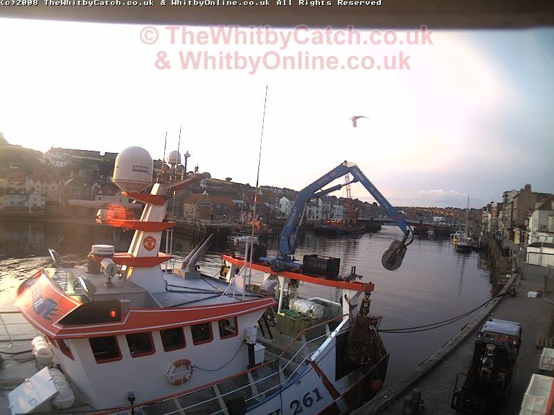 Whitby Mon 3rd August 2009 05:45.