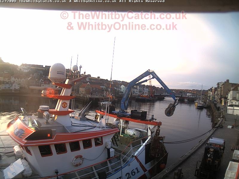 Whitby Mon 3rd August 2009 05:46.
