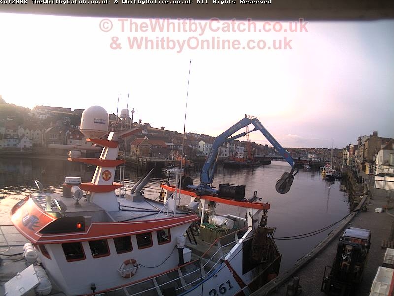 Whitby Mon 3rd August 2009 05:52.