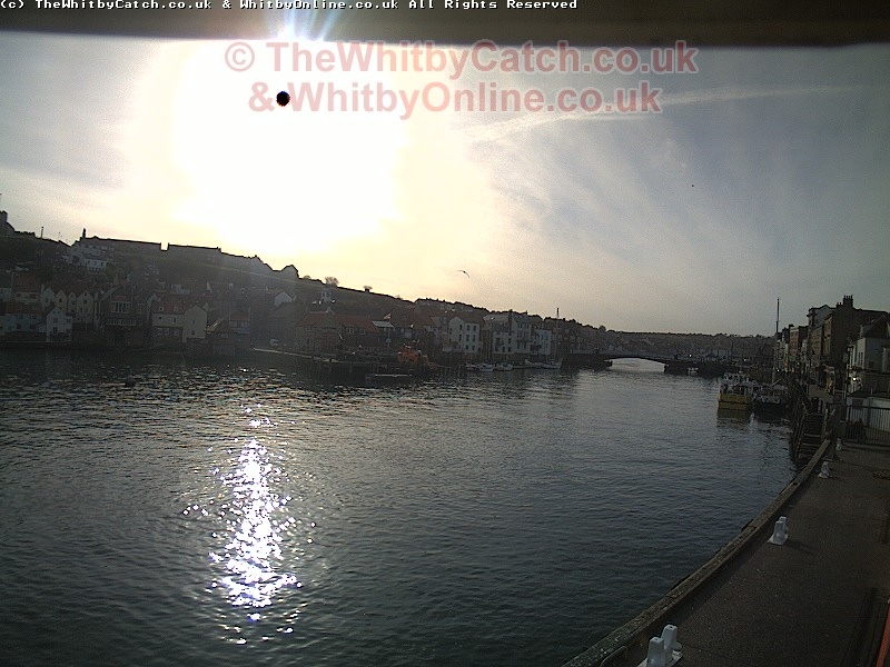 Whitby Sun 10th April 2011 09:05.