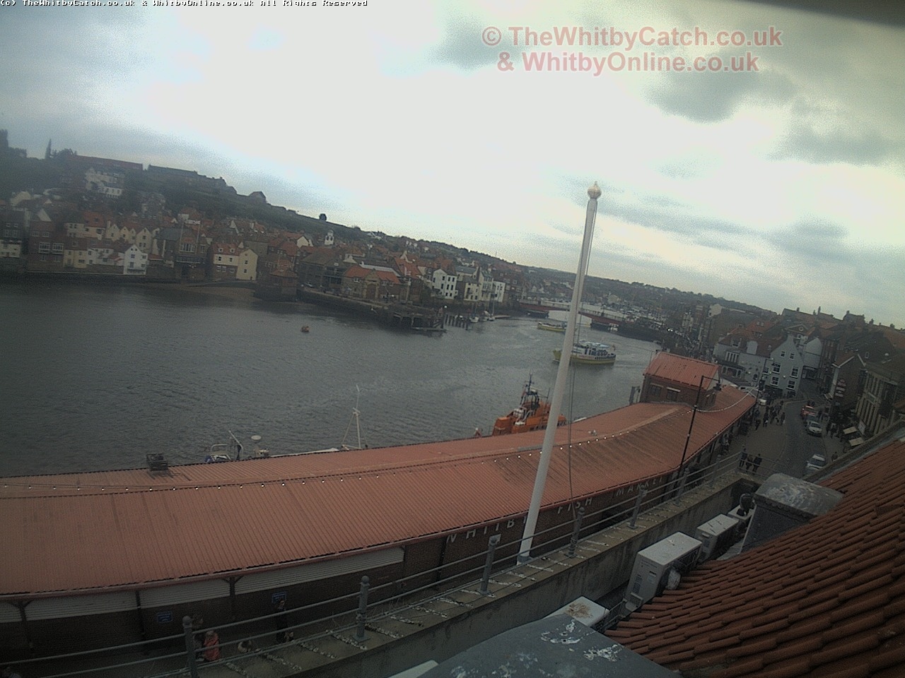 Whitby Sat 29th April 2017 16:16.