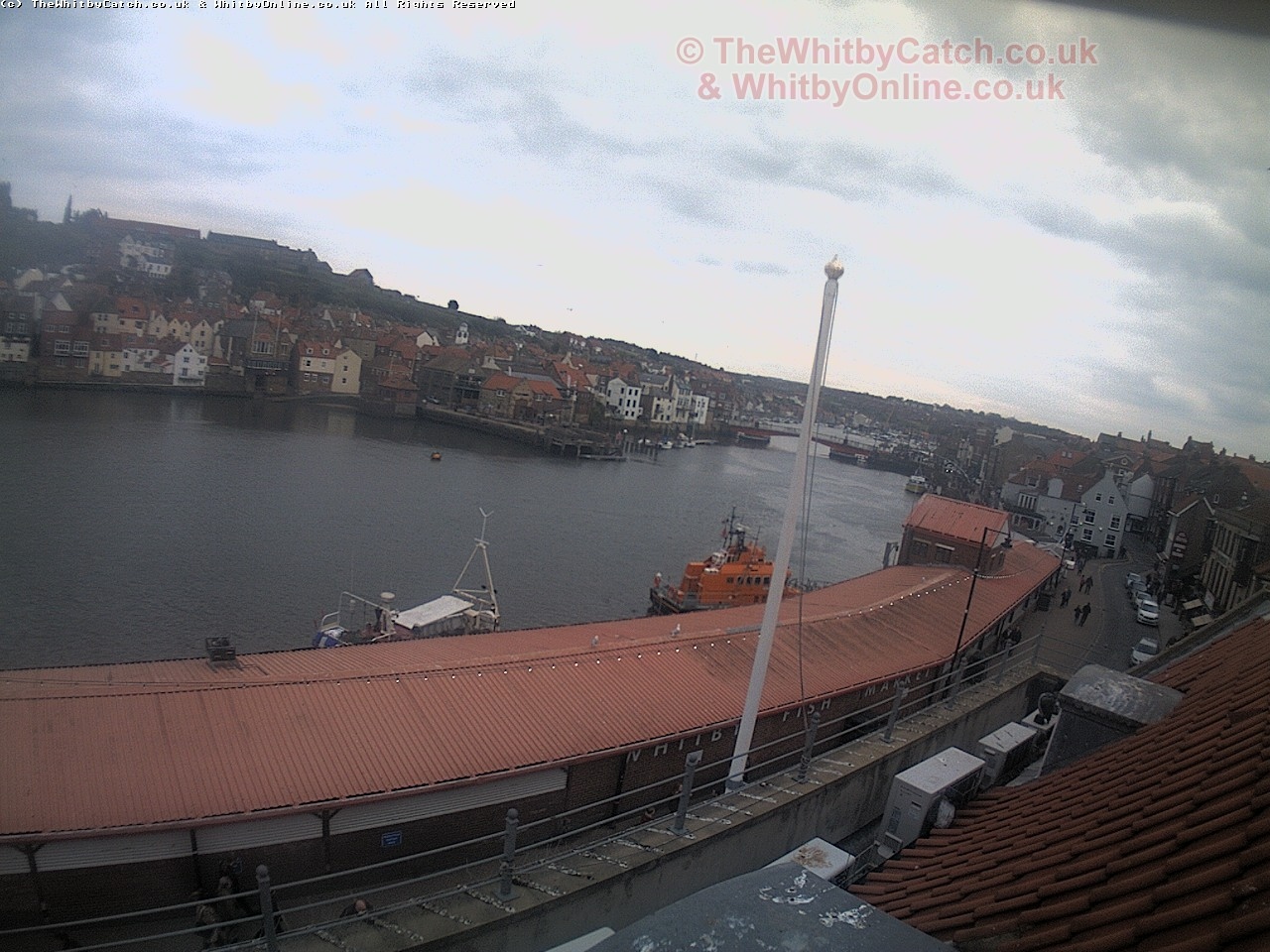 Whitby Sat 29th April 2017 17:01.