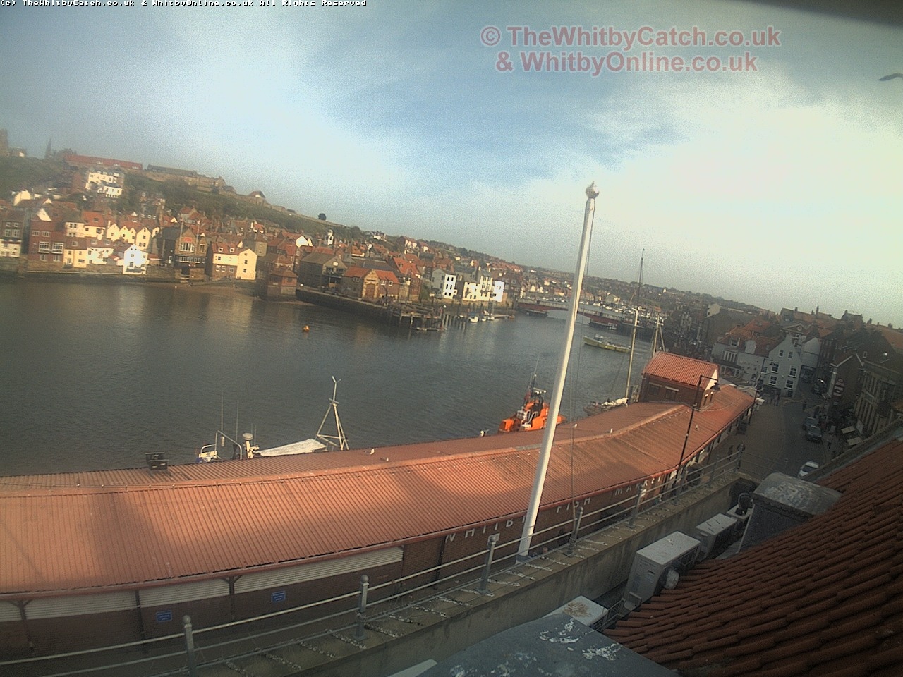 Whitby Sun 30th April 2017 17:04.