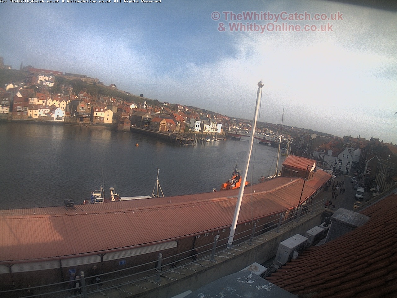 Whitby Sun 30th April 2017 17:16.