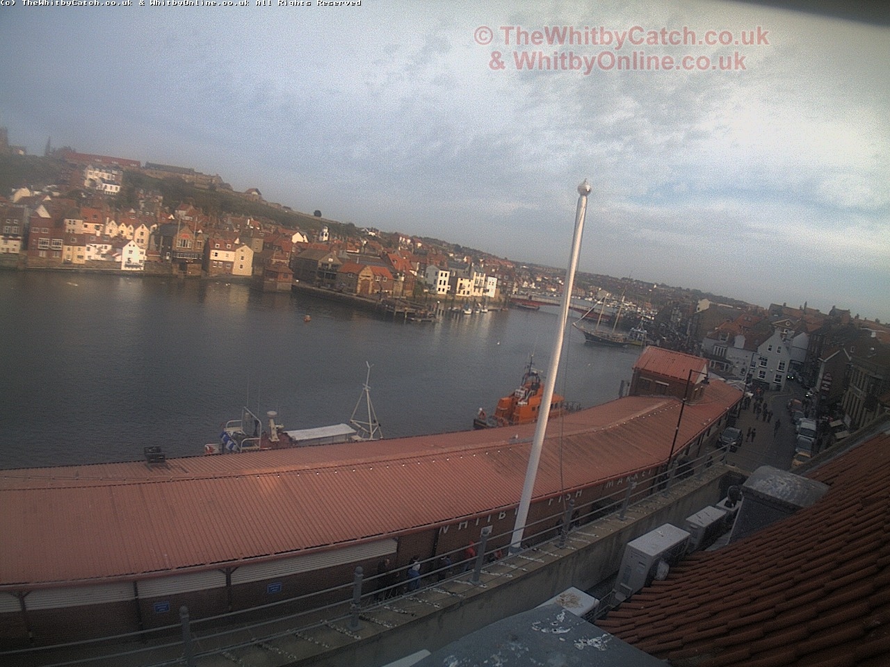 Whitby Sun 30th April 2017 18:11.