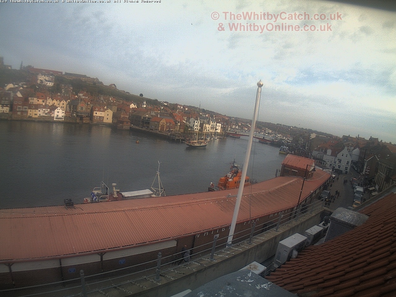 Whitby Sun 30th April 2017 18:16.