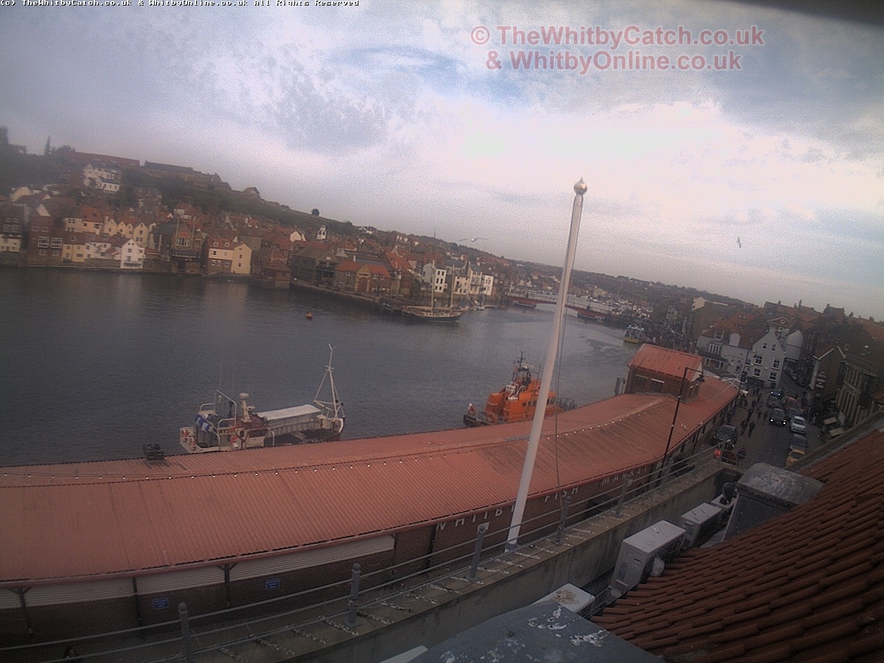 Whitby Sun 30th April 2017 18:32.