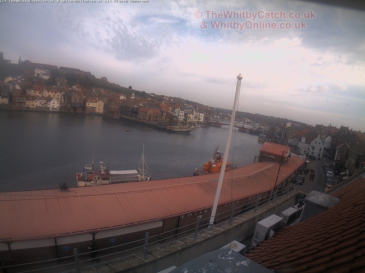 Whitby Sun 30th April 2017 18:33.