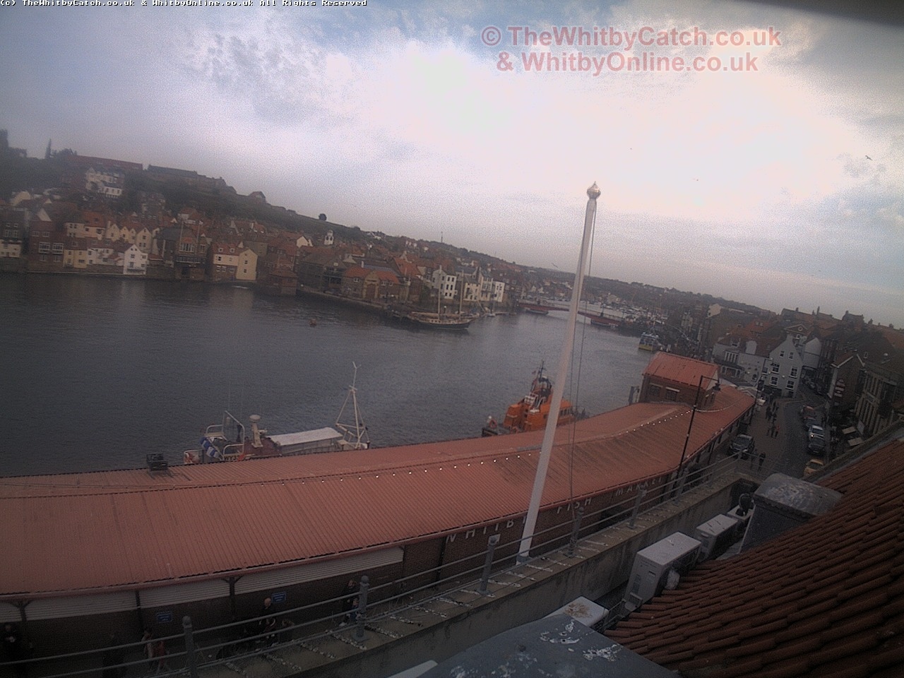 Whitby Sun 30th April 2017 18:38.