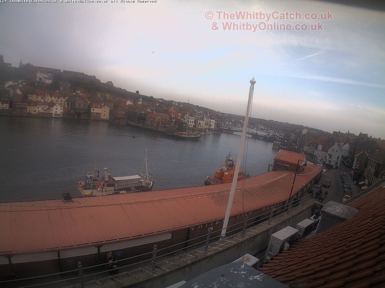 Whitby Sun 30th April 2017 19:01.