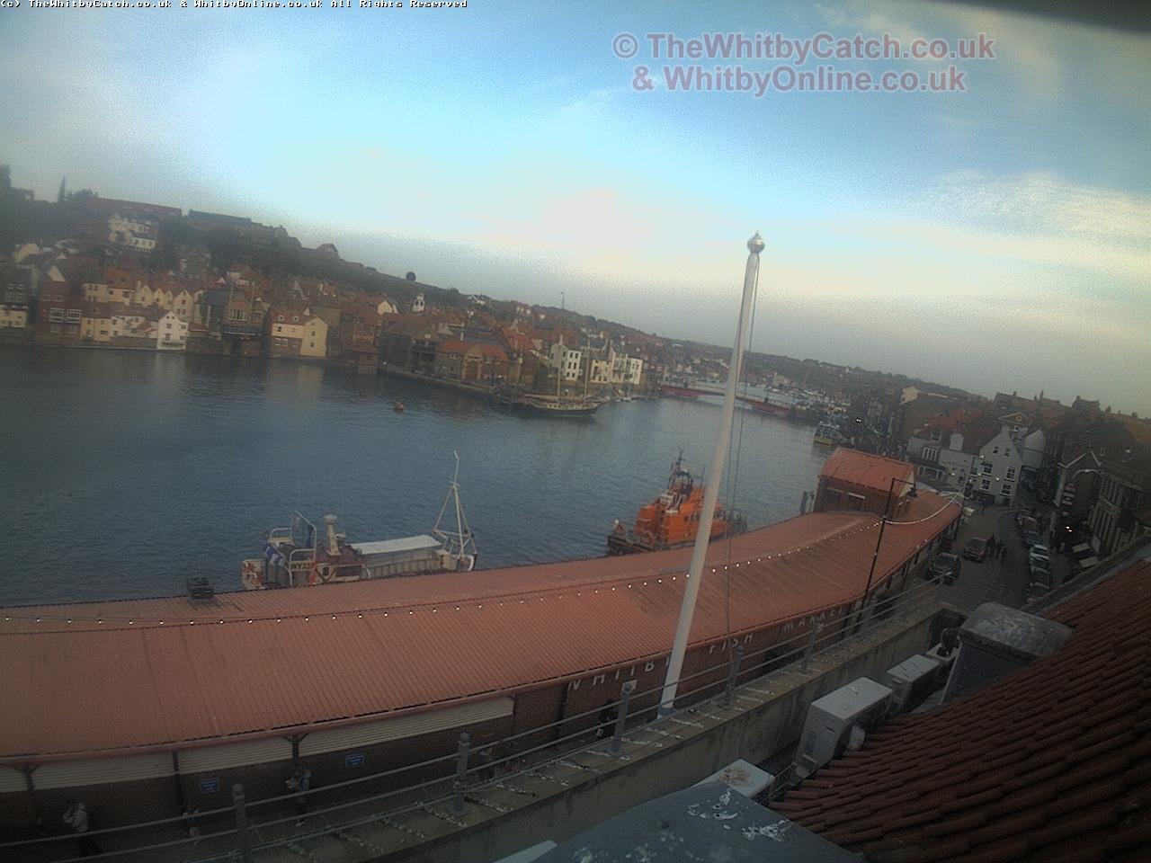 Whitby Sun 30th April 2017 19:33.