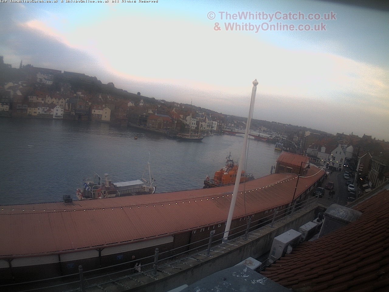 Whitby Sun 30th April 2017 19:54.