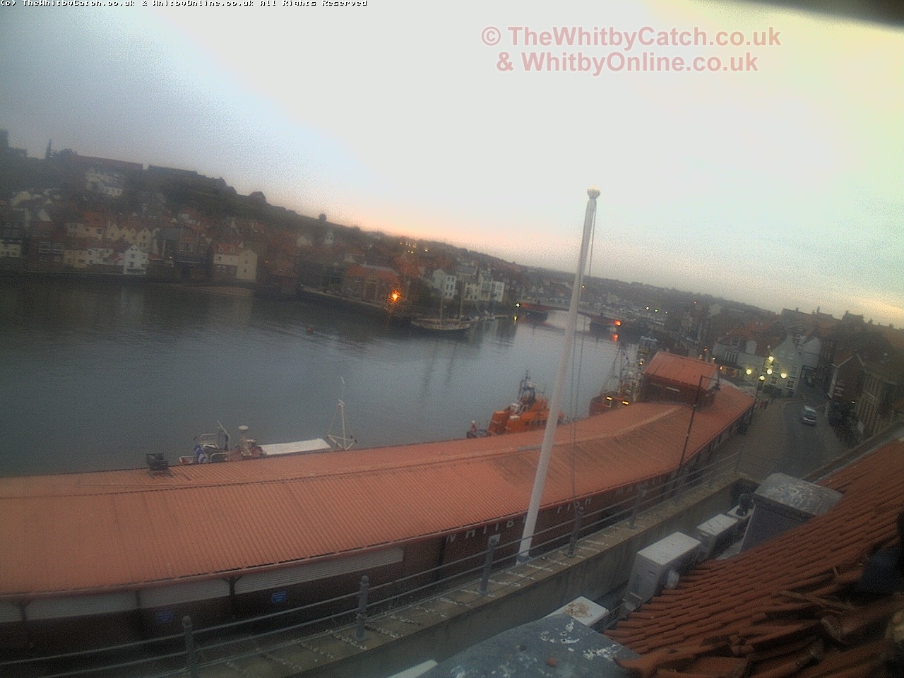 Whitby Mon 1st May 2017 05:31.