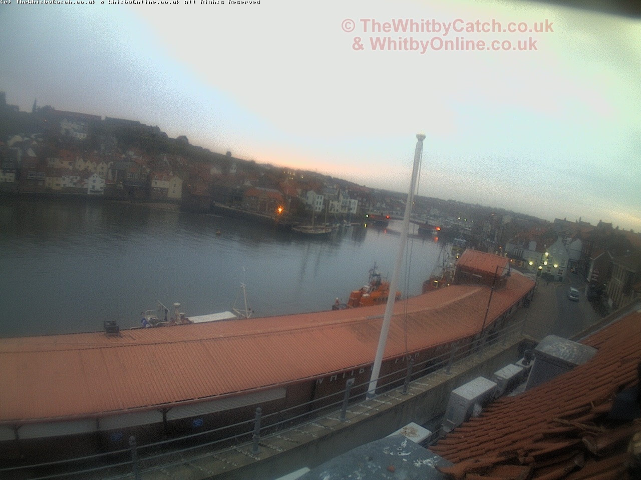 Whitby Mon 1st May 2017 05:32.