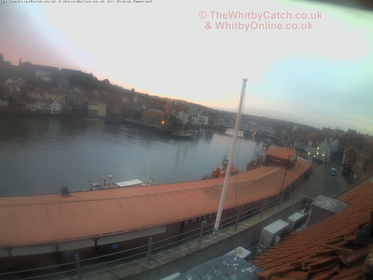 Whitby Mon 1st May 2017 05:37.