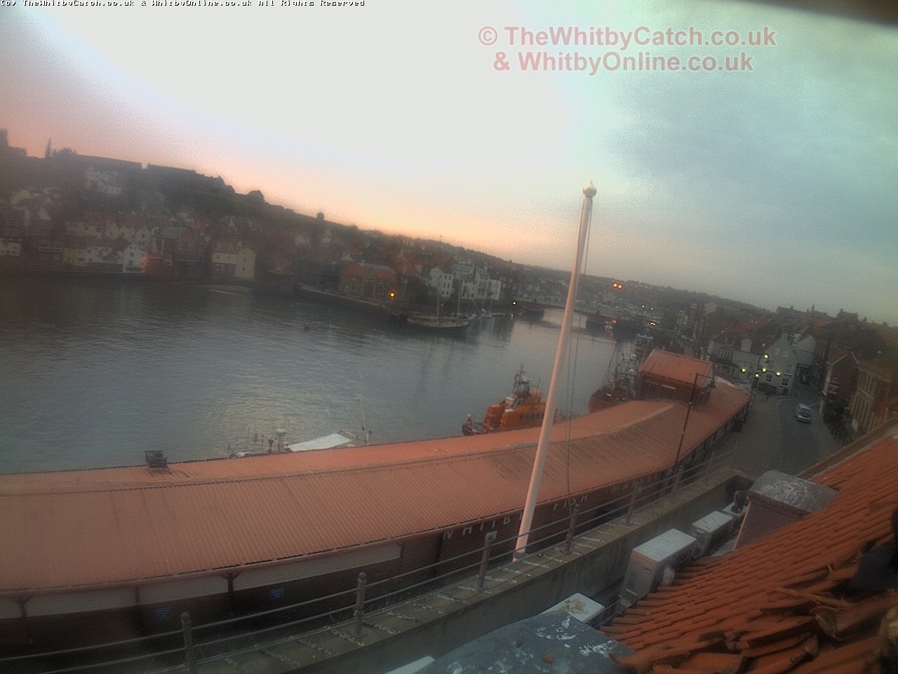 Whitby Mon 1st May 2017 05:42.