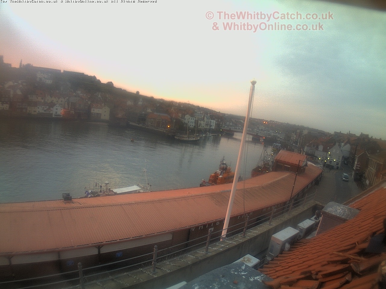 Whitby Mon 1st May 2017 05:43.