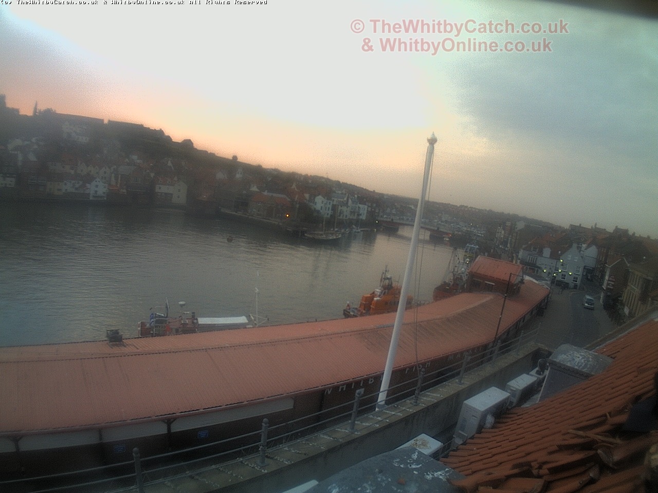 Whitby Mon 1st May 2017 05:51.